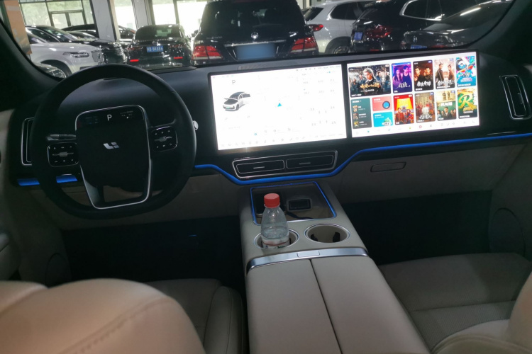 理想汽车 理想L7 2023款 Pro中控内饰12