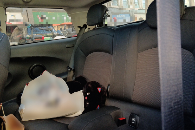 MINI 2014款 1.5T COOPER Fun中控内饰21