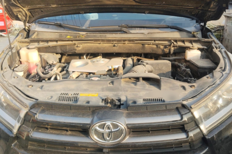 丰田 汉兰达 2018款 2.0T 四驱精英版 7座 国V局部细节24