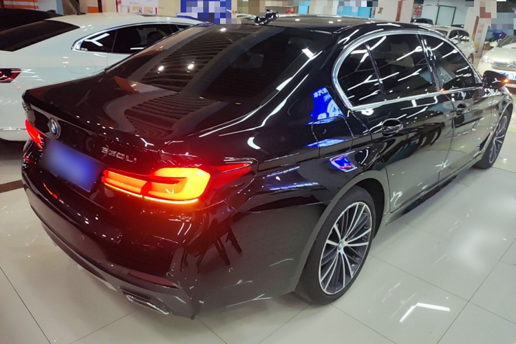 宝马5系 2023款 530Li 领先型 M运动套装车身外观7