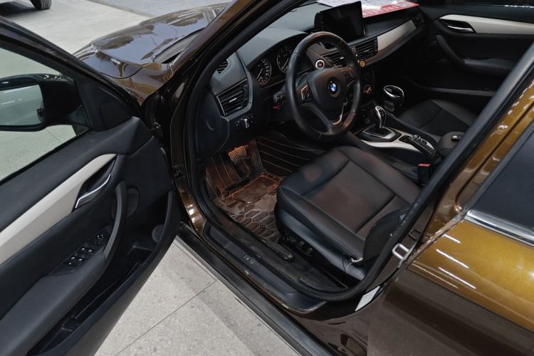 宝马X1 2014款 sDrive18i 时尚型中控内饰20