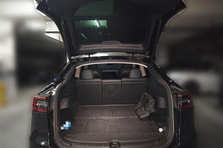 特斯拉 Model Y 2021款 长续航全轮驱动版中控内饰23