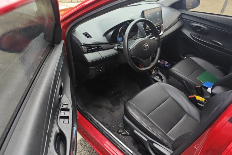 丰田 YARiS L 致炫 2020款 1.5L CVT领先版中控内饰7003