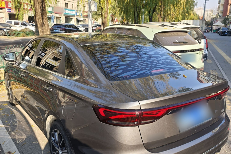 吉利汽车 帝豪 2023款 第4代冠军版 1.5L CVT尊贵型车身外观6005