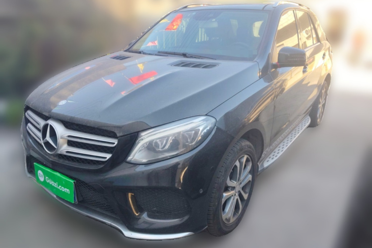 奔驰GLE 2016款 GLE 320 4MATIC 动感型车身外观1