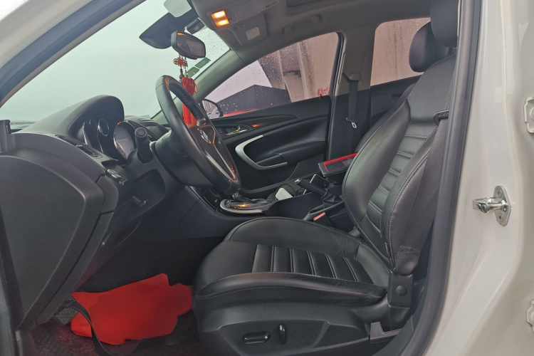 别克 君威 2014款 1.6T 时尚技术型中控内饰19