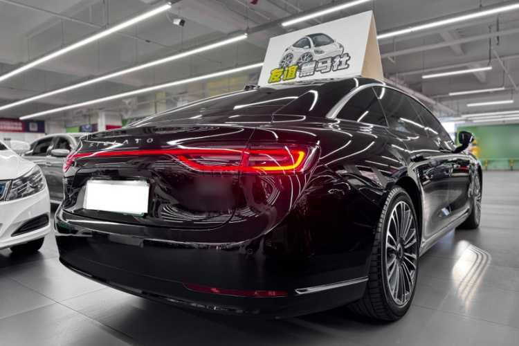 鸿蒙智行 享界S9 2024款 纯电 Ultra 四驱旗舰版车身外观6005