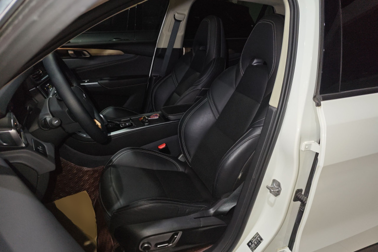 领克01 2017款 2.0T 两驱型Pro版局部细节19