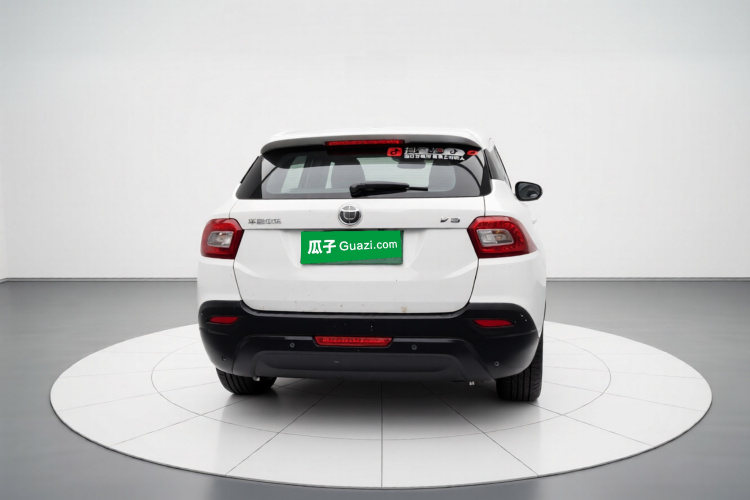 中华V3 2016款 1.5L 手动基本型车身外观6