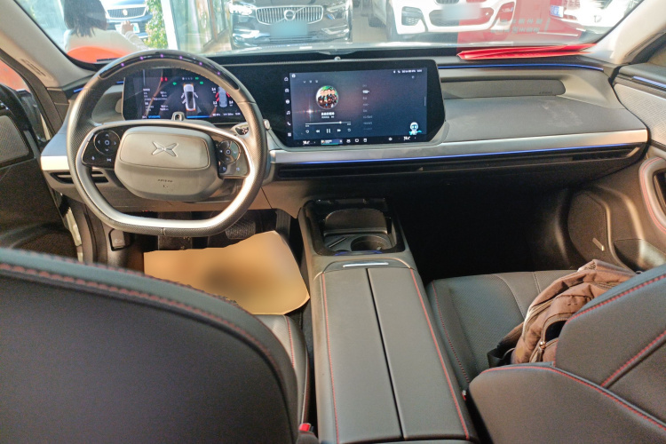小鹏P7 2022款 625E中控内饰12