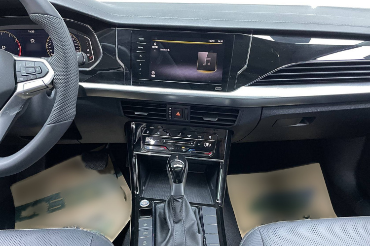 大众 帕萨特 2025款 出众款 380TSI 星空龙腾版局部细节14