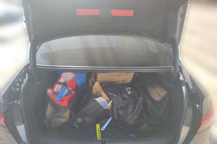 奥迪A4L 2023款 40 TFSI 豪华动感型中控内饰23