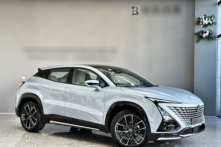 长安UNI-T 2023款 第二代 1.5T 旗舰型车身外观6002