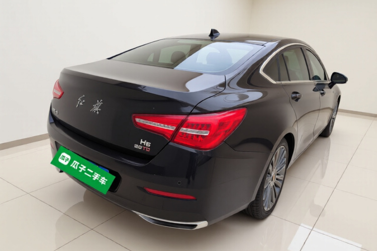 红旗H5 2019款 30TD 智联韵动版车身外观7