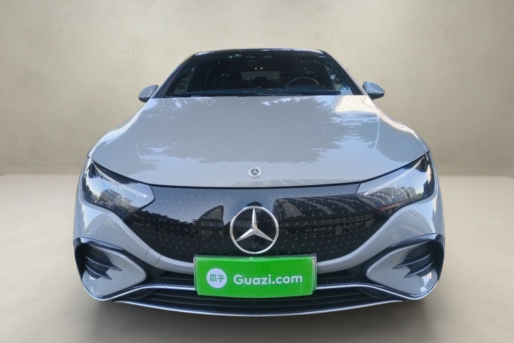 奔驰EQE 2022款 350 豪华版车身外观2