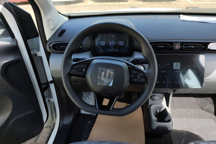 零跑汽车 零跑T03 2025款 310舒享版中控内饰13