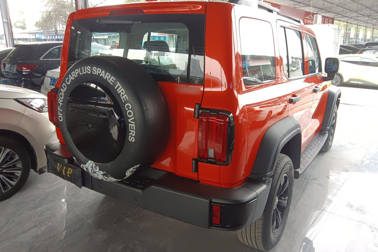 坦克300 2024款 2.0T 征服者车身外观7