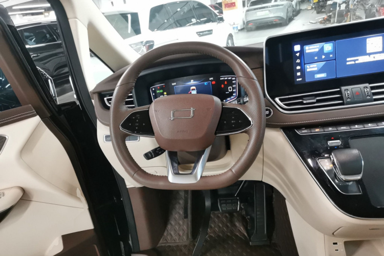 奔腾M9 2023款 2.0T 尊享型中控内饰13