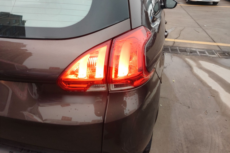 标致2008 2014款 1.6L 自动时尚版车身外观6006