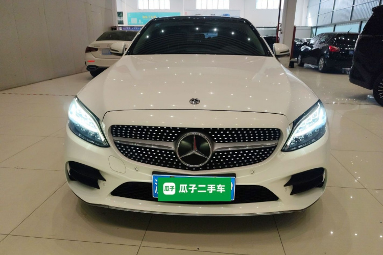 奔驰C级 2021款 C 260 L 运动版车身外观2
