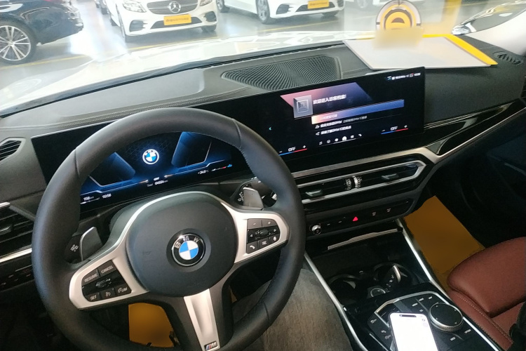 宝马3系 2024款 320Li M运动套装中控内饰12