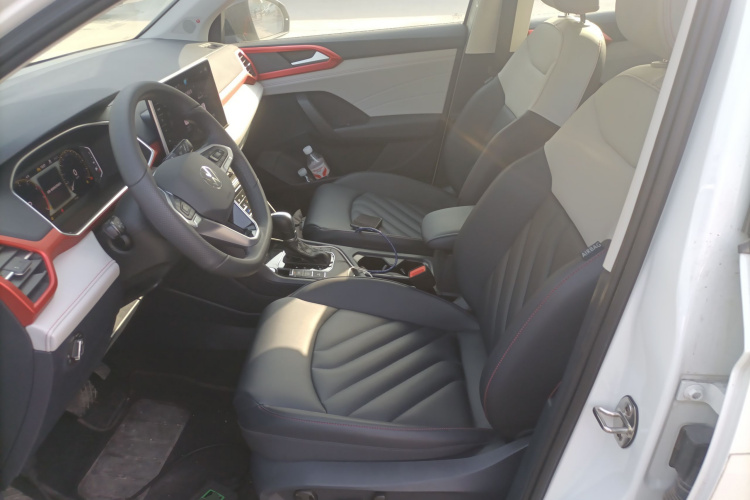 大众 途岳 2024款 300TSI 两驱月尊版局部细节19