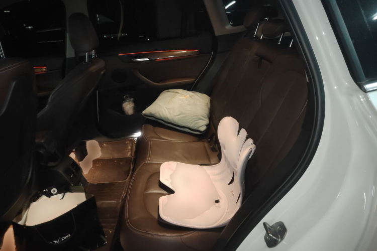 宝马X1 2018款 xDrive20Li 尊享型中控内饰21