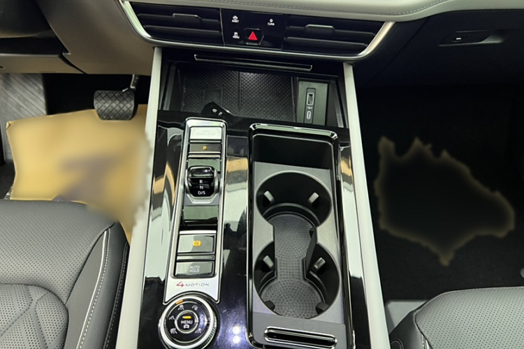 大众 途昂 2024款 380TSI 四驱龙祥版中控内饰7004