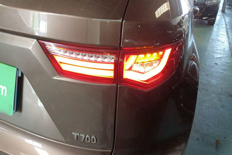 众泰T700 2017款 1.8T 双离合尊贵型车身外观6001