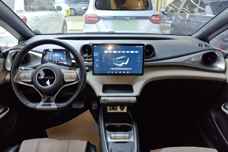 比亚迪 海豚 2023款 420km 时尚版中控内饰12