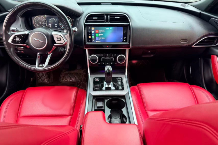 捷豹XEL 2021款 2.0T 250PS R-DYNAMIC S进取运动版中控内饰7004