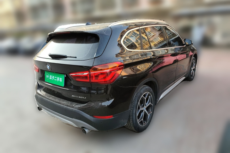 宝马X1 2019款 xDrive20Li 尊享型车身外观7