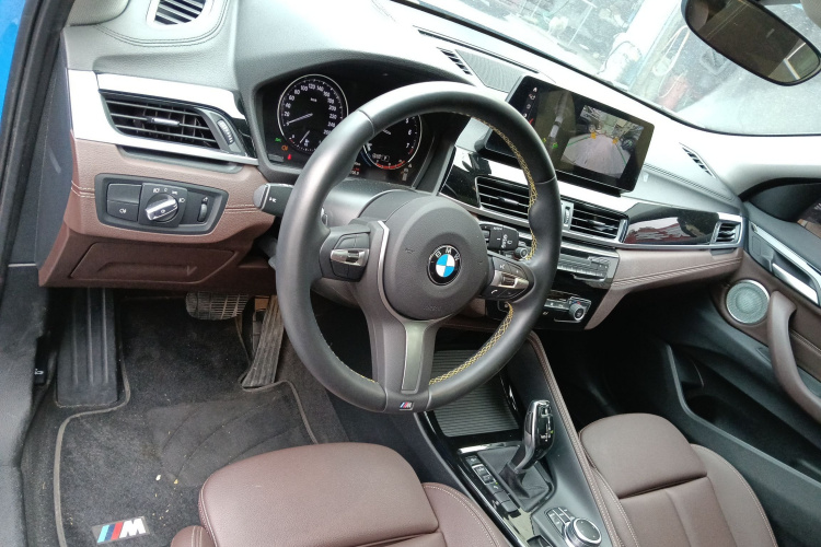 宝马X2 2023款 sDrive25i M运动曜夜版中控内饰7002