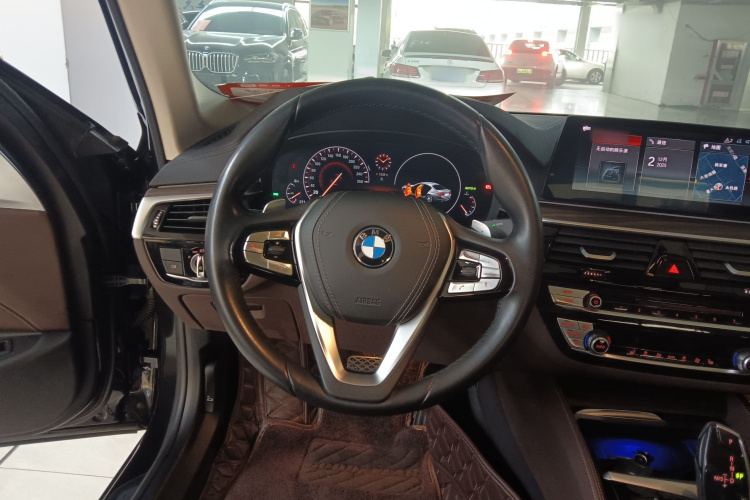 宝马5系 2019款 改款 530Li 领先型 豪华套装局部细节13