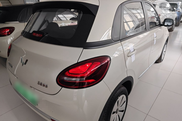 五菱汽车 五菱缤果 2024款 203km 轻享款车身外观7