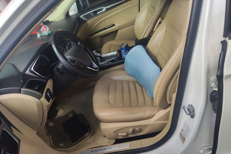 福特 蒙迪欧 2013款 2.0L GTDi240至尊型中控内饰19