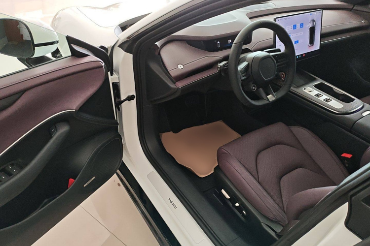 小米汽车 小米SU7 2024款 后驱长续航智驾版中控内饰7003