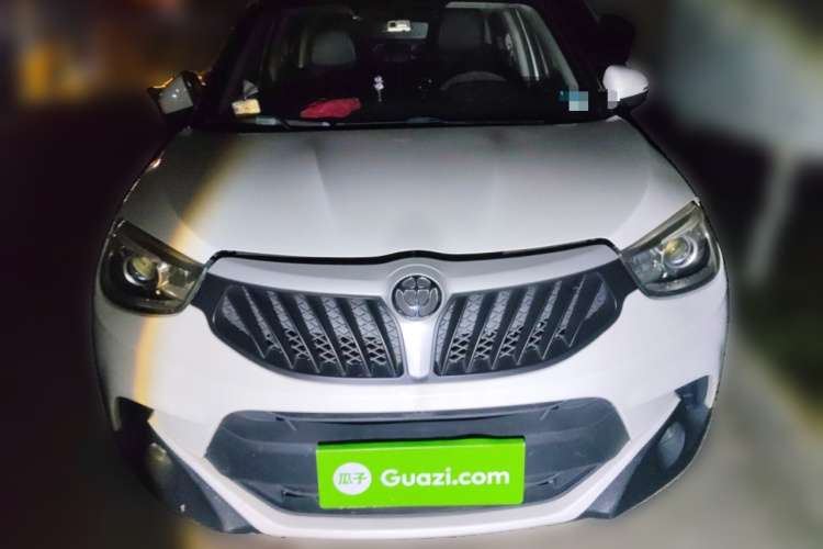 中华V3 2016款 1.5L 手动舒适型车身外观2