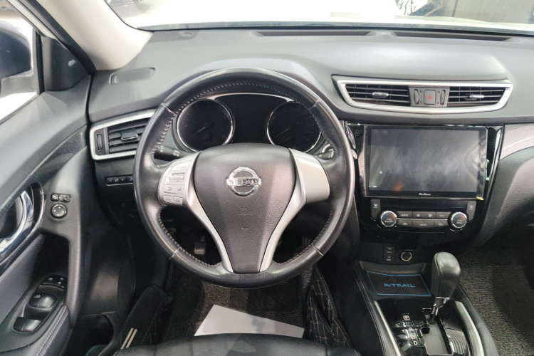 日产 奇骏 2014款 2.5L CVT豪华版 4WD局部细节13