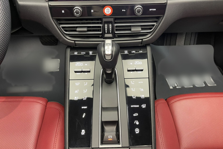 保时捷 2024款 Macan 2.0T中控内饰7004