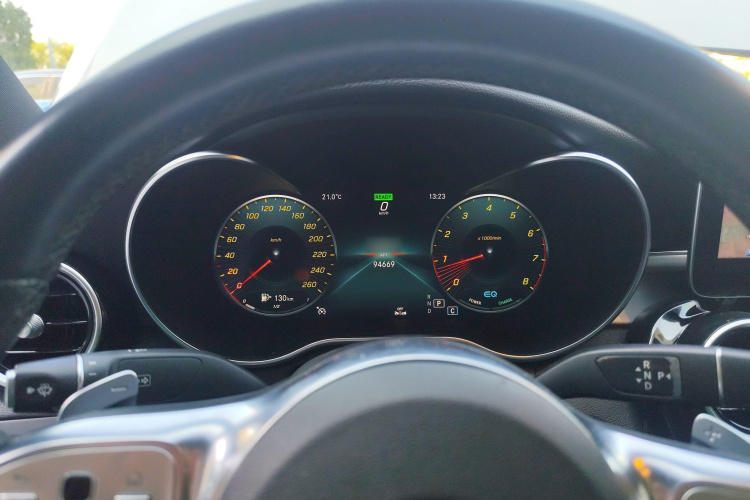 奔驰C级 2019款 C 260 运动版局部细节14