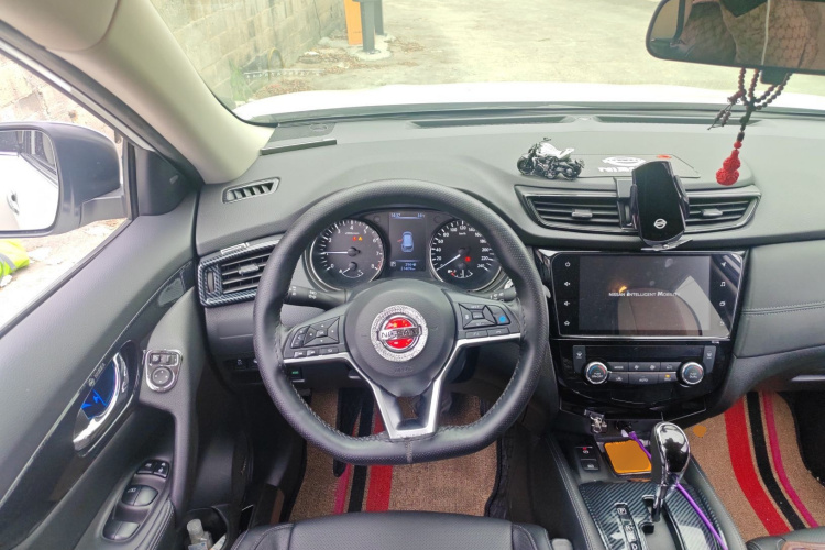 日产 奇骏 2021款 2.5L CVT 4WD XL ITS豪华纪念版中控内饰13