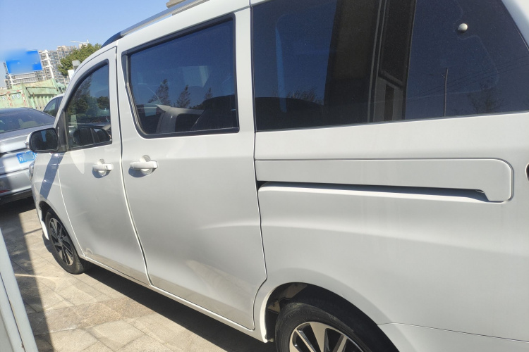 野马汽车 斯派卡 2022款 1.5L CVT豪华型车身外观6003