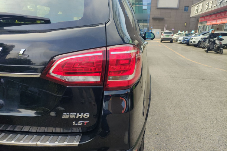 哈弗H6 2014款 运动版 1.5T 手动两驱精英型车身外观9