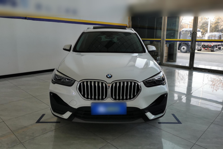 宝马X1 2020款 sDrive20Li 时尚型车身外观2