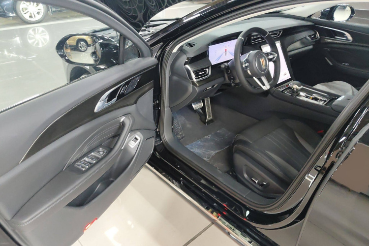 红旗H6 2025款 2.0T 致美版中控内饰7003