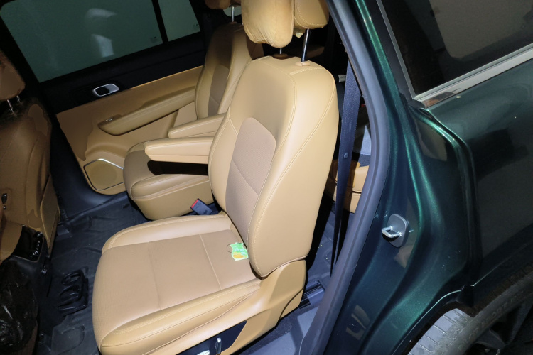 理想汽车 理想ONE 2021款 增程6座版中控内饰21