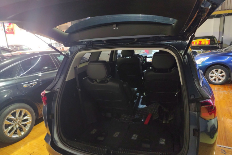 五菱汽车 五菱凯捷 2020款 1.5T CVT旗舰型机舱底盘23