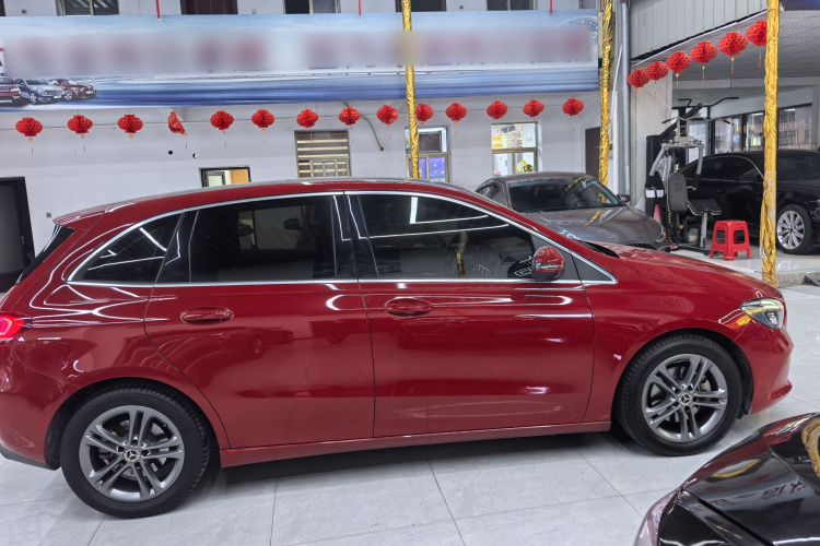 奔驰B级 2020款 B 200 动感型车身外观6004