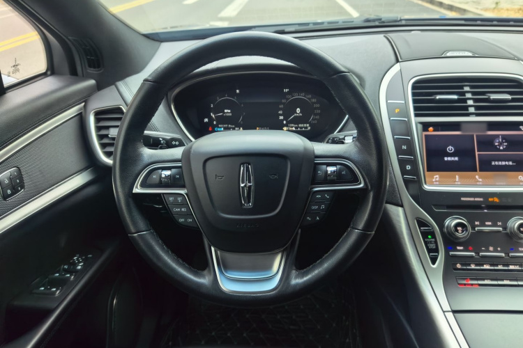 林肯 航海家(进口) 2019款 2.0T 两驱尊悦版 国VI中控内饰7003